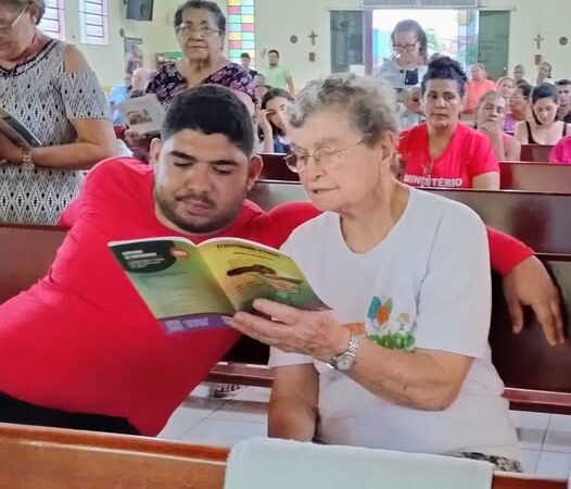 Fiéis de Epitaciolândia celebram os 94 anos da Irmã Madalena