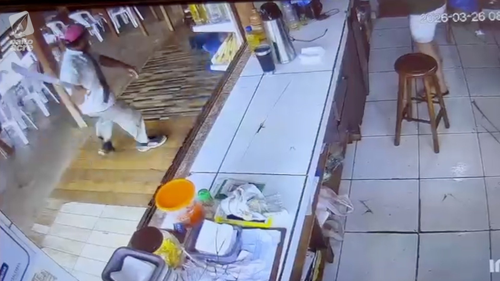 Homem é ferido com terçado após negar alimento em comércio de Brasiléia