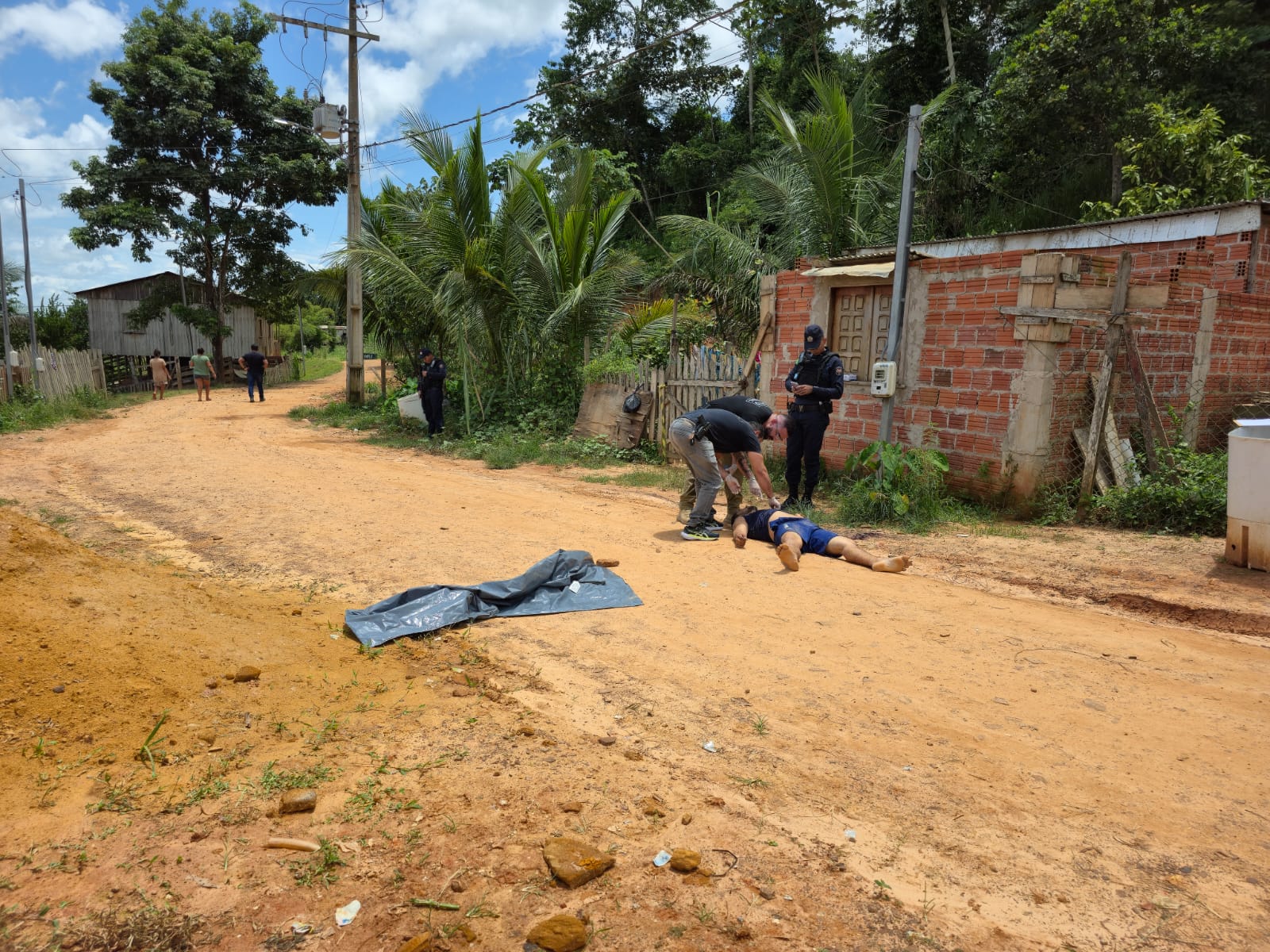 Homem é executado a tiros em área de invasão em Epitaciolândia