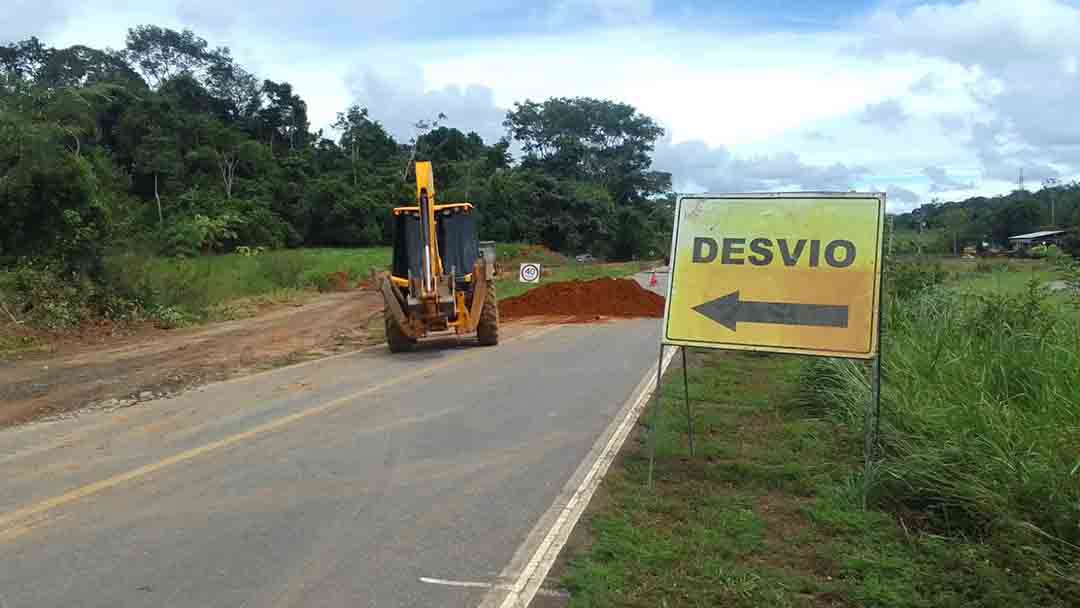 DNIT inicia obras emergenciais após erosão em trecho da BR-317 no Acre