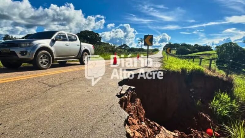 Erosão ameaça interditar trecho da BR-317 entre Brasiléia e Assis Brasil