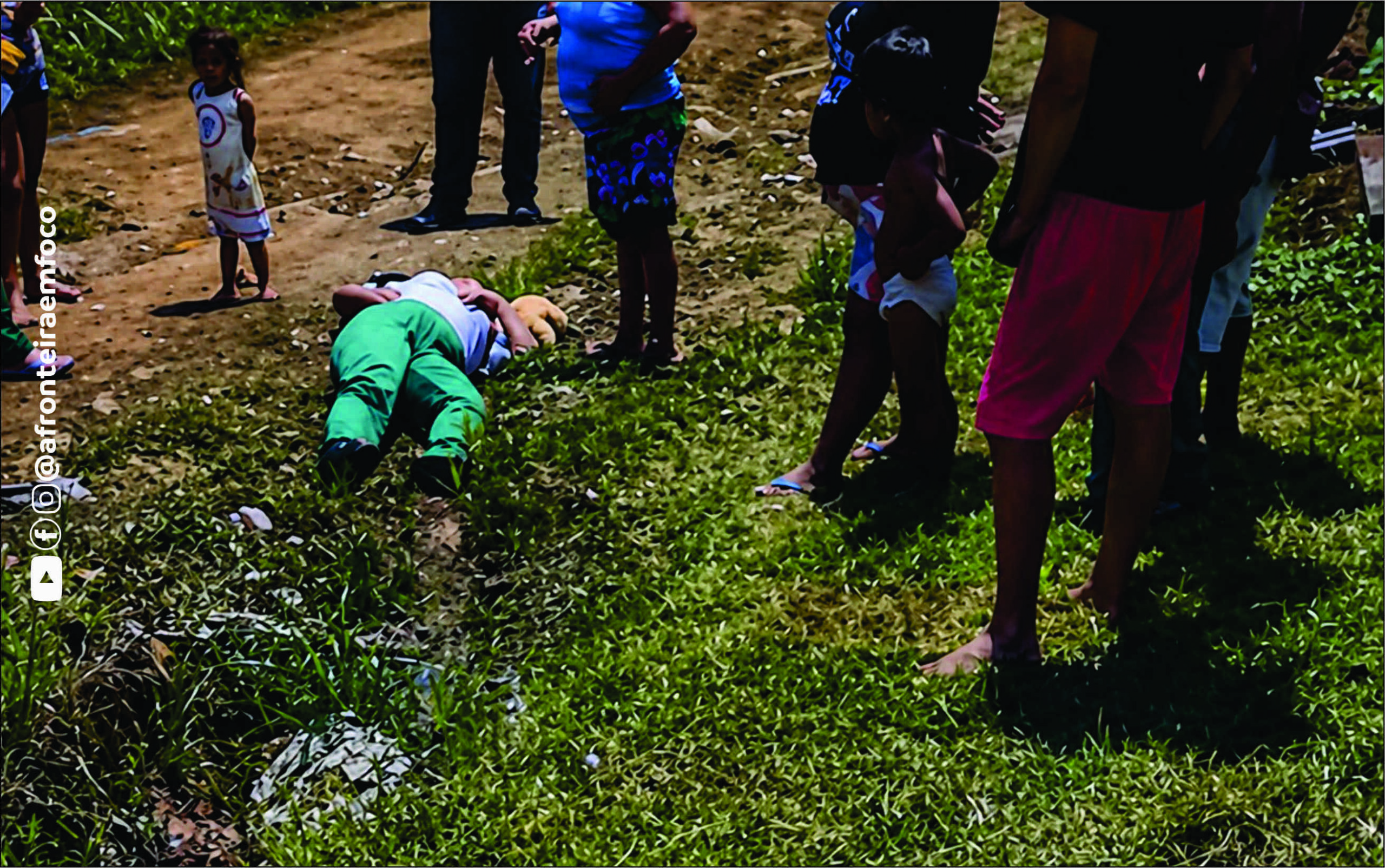 Adolescentes ficam feridas após queda de bicicleta em rua precária em Epitaciolândia